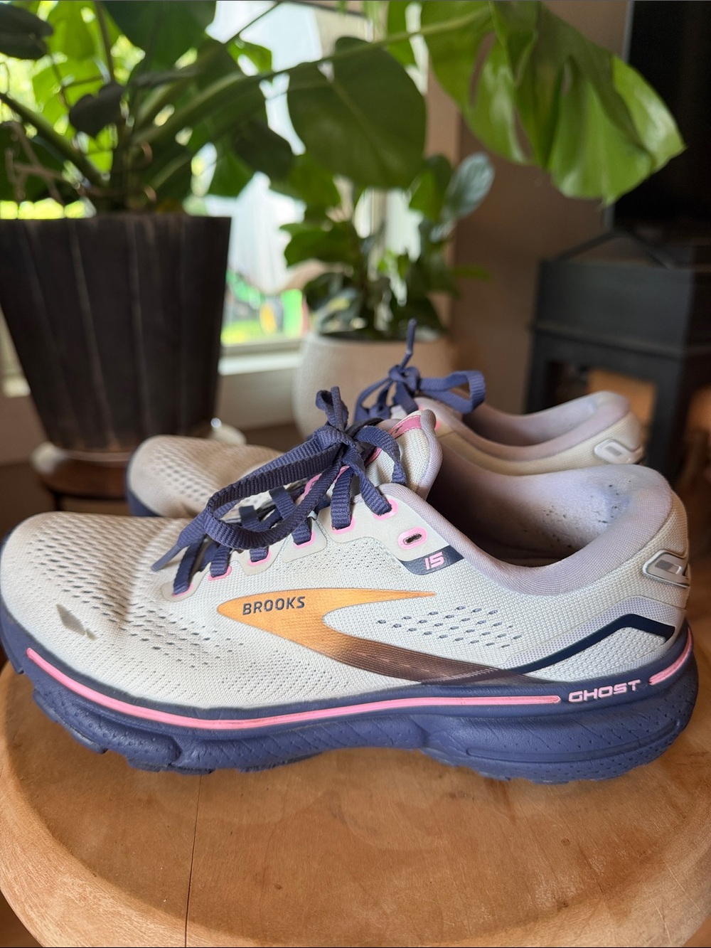 Brooks Ghost Women's Running Shoes in White, Navy and Pink